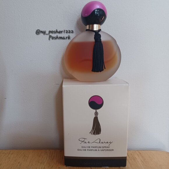 *𝓥𝓲𝓷𝓽𝓪𝓰𝓮 AVON 𝓕𝓪𝓻 𝓐𝔀𝓪𝔂 Eau de Parfum Spray for Women 1.7 fl oz. ⚫ - Picture 2 of 7